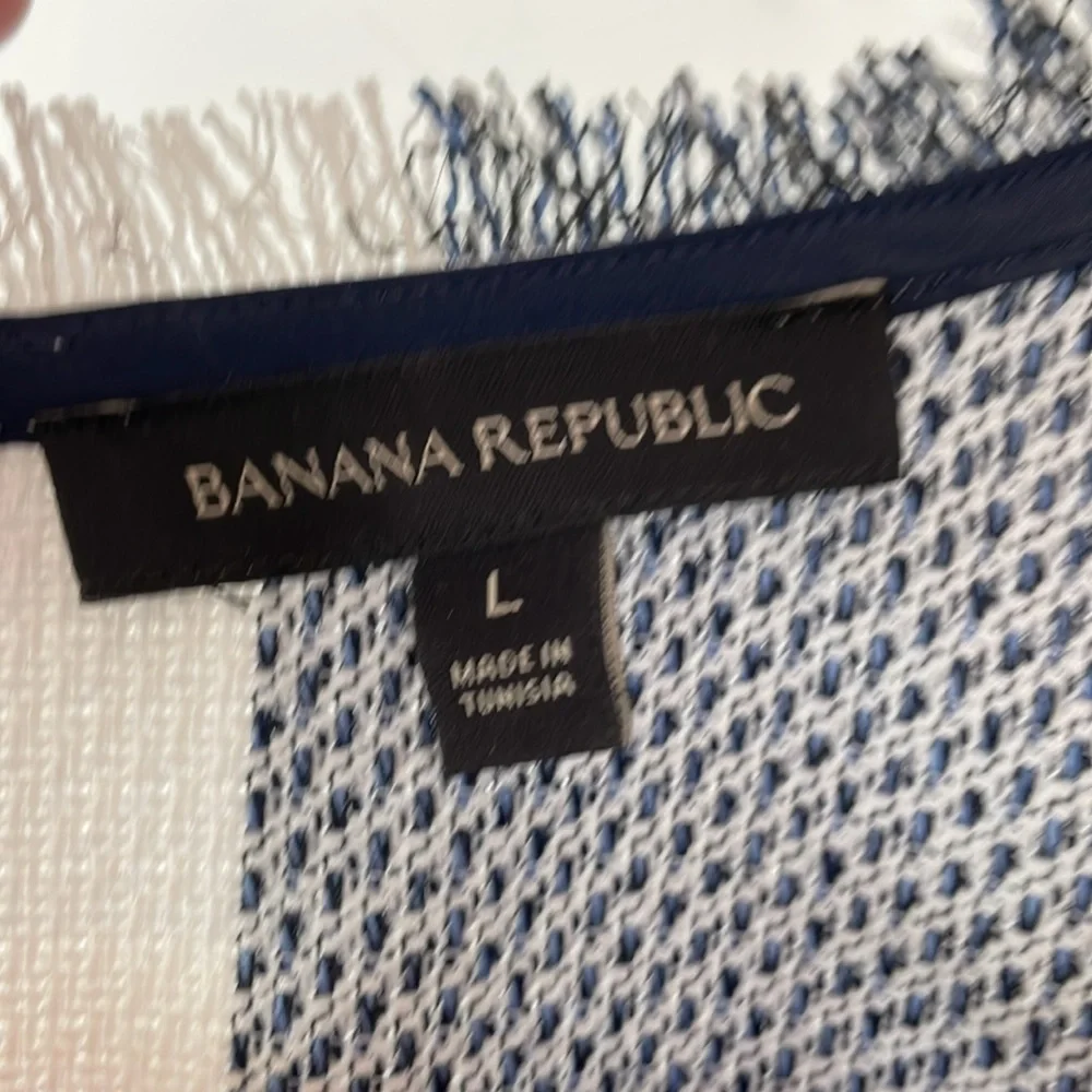 Top - Picture 2 of 3